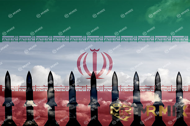عکس استوک پرچم و موشک ایران