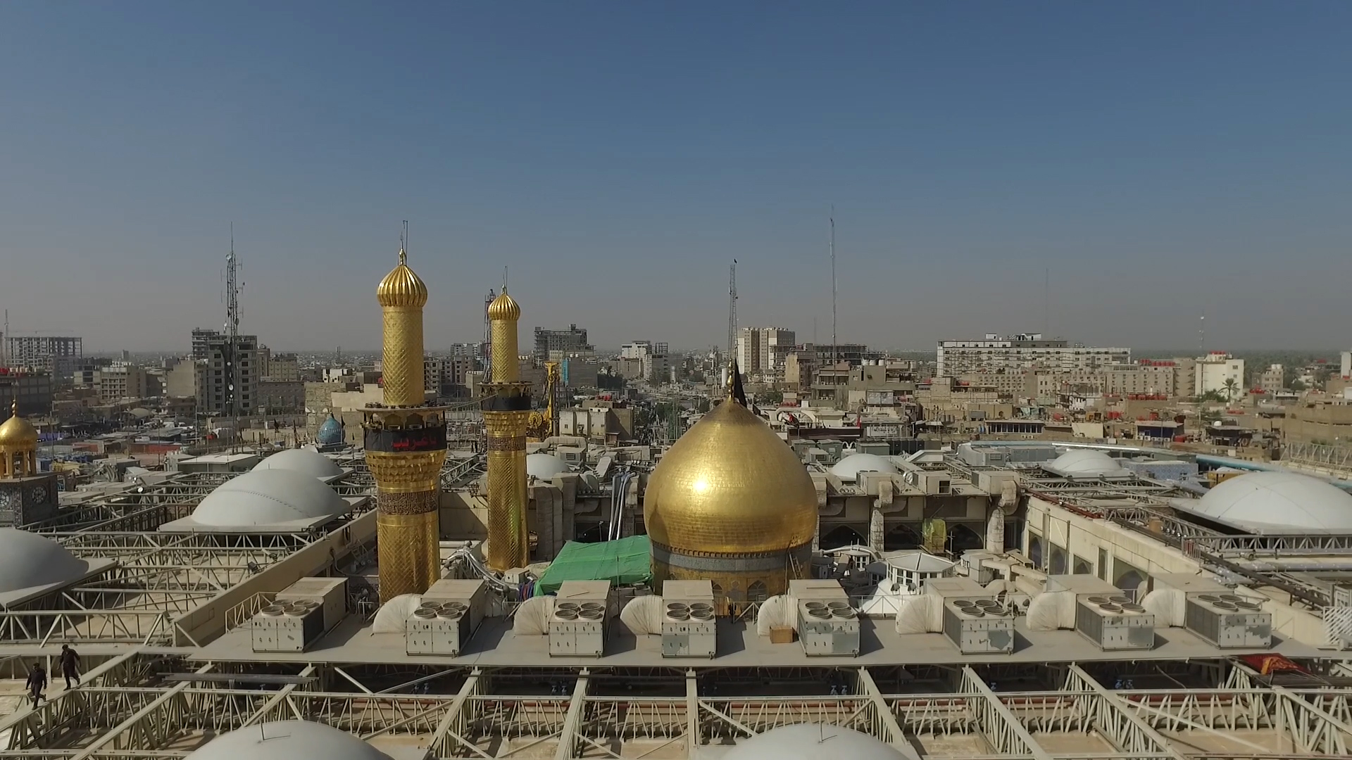 تصویر هوایی از گنبد طلایی حرم امام حسین