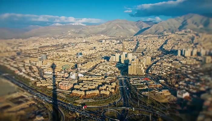نمایی هوایی بر فراز تهران و برج میلاد 