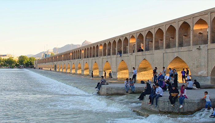 فوتیج سی و سه پل یکی از قدیمی ترین پل های اصفهان