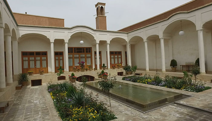 فوتیج خانه ای به سبک ایرانی در کاشان