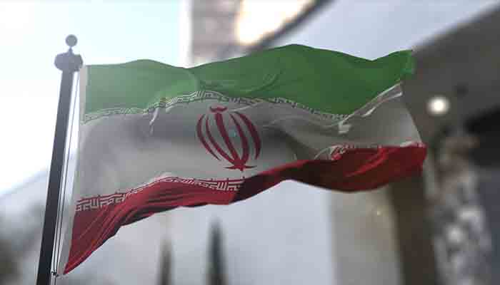 ویدیو فوتیج پرچم ملی ایران اهتزاز پرچم کشور