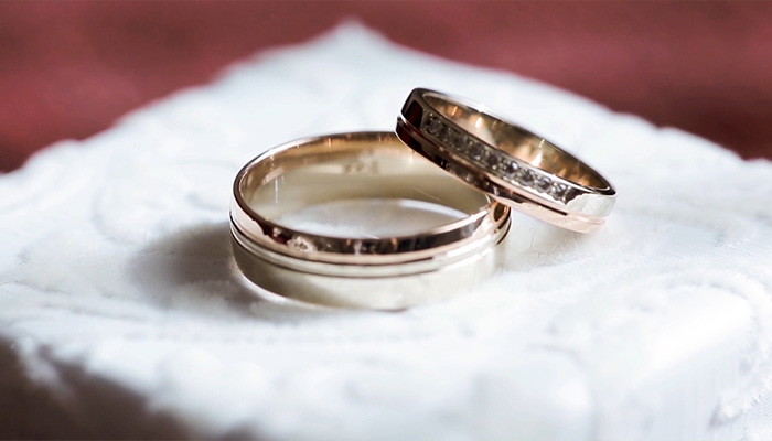 فوتیج حلقه های ازدواج زیبا برای عروس و داماد