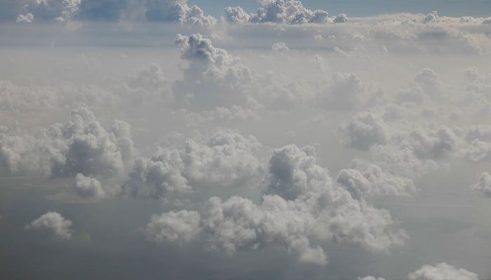 فوتیج نمای هوایی ابرها در خلیج فارس