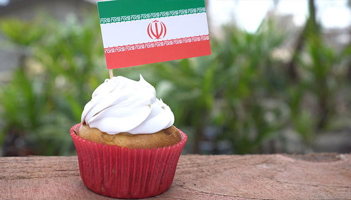 فوتیج کاپ کیک با پرچم ایران