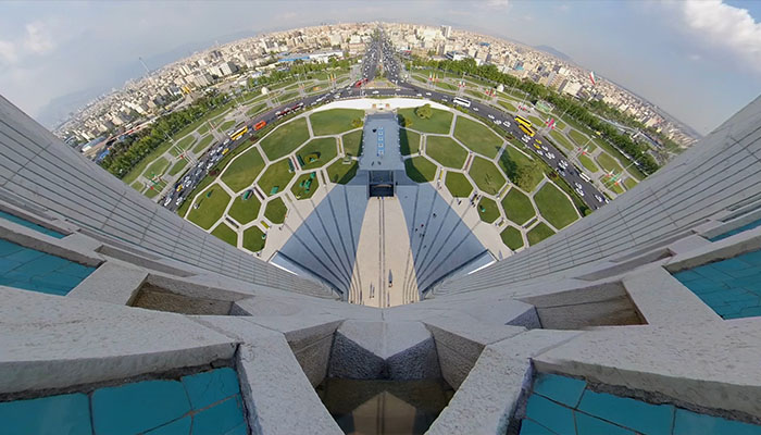 فوتیج برج آزادی در نمایی از عرشه رصد میدان آزادی