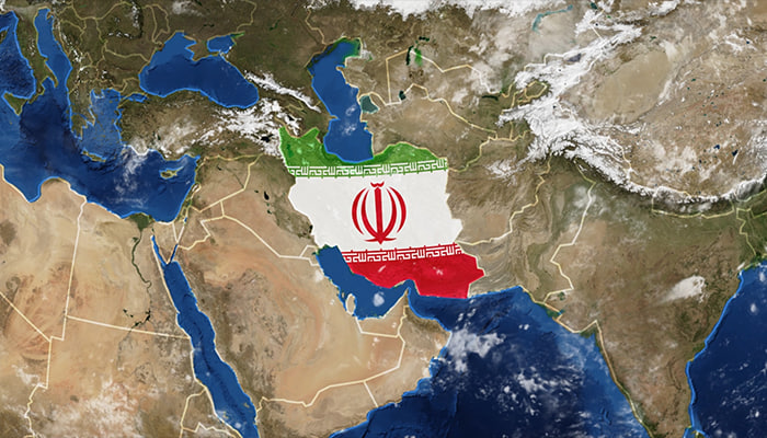 فوتیج نقشه ایران با پرچم ایران، زوم نقشه کره زمین